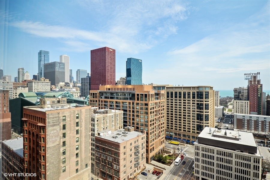 600 S Dearborn Street Unit: 1704