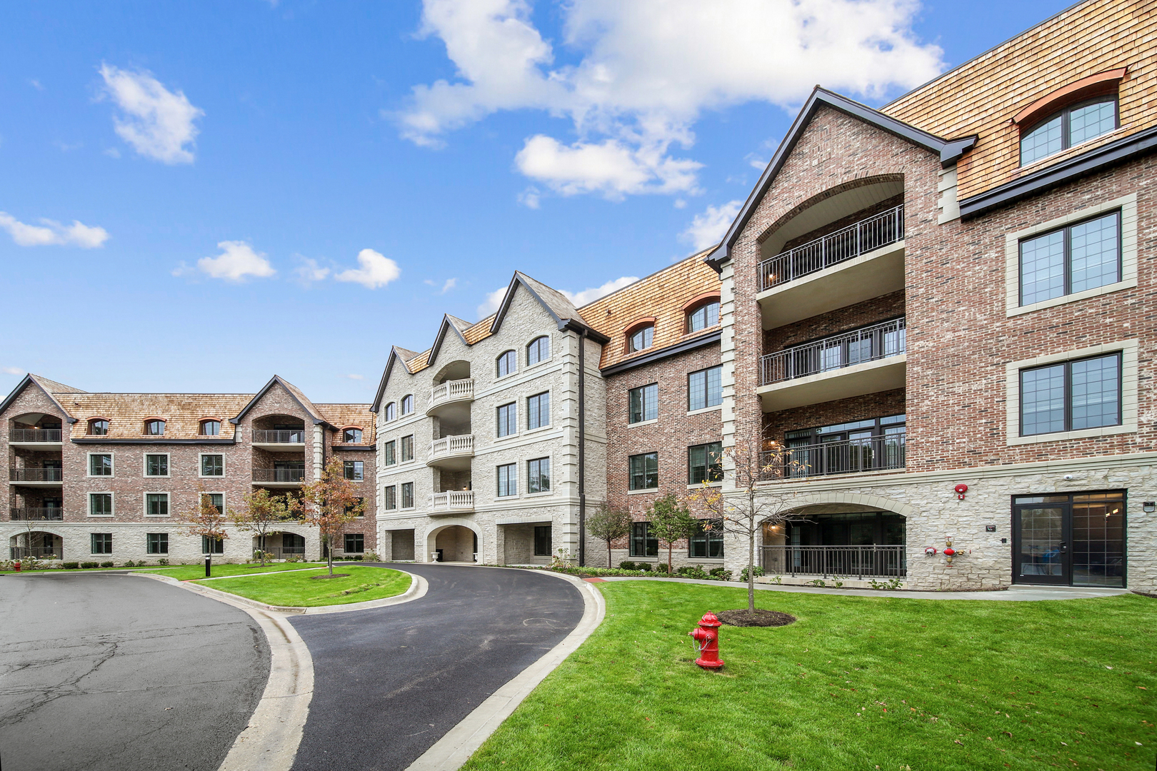1850 Amberley Court Unit: 101