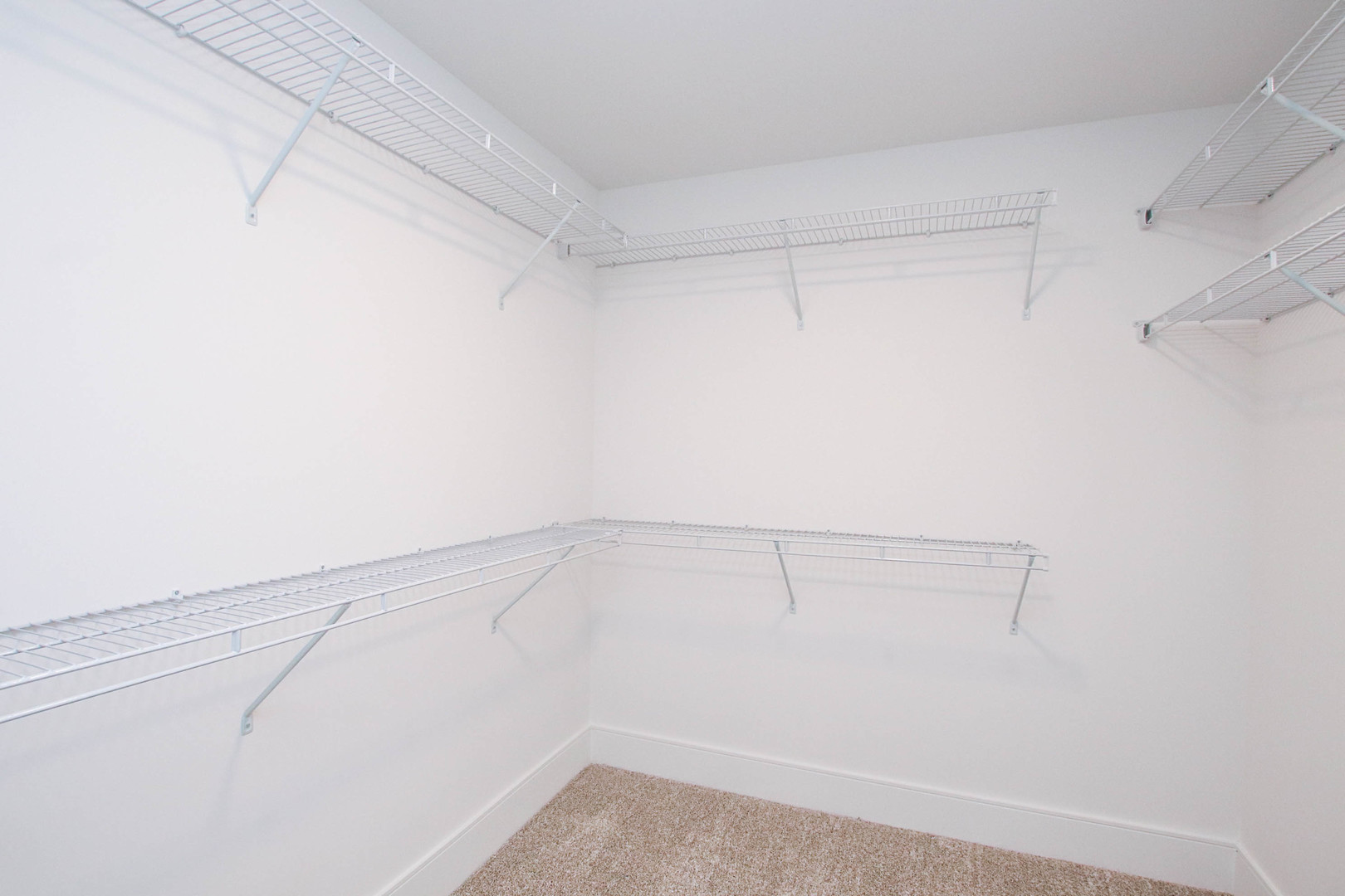 1850 Amberley Court Unit: 101