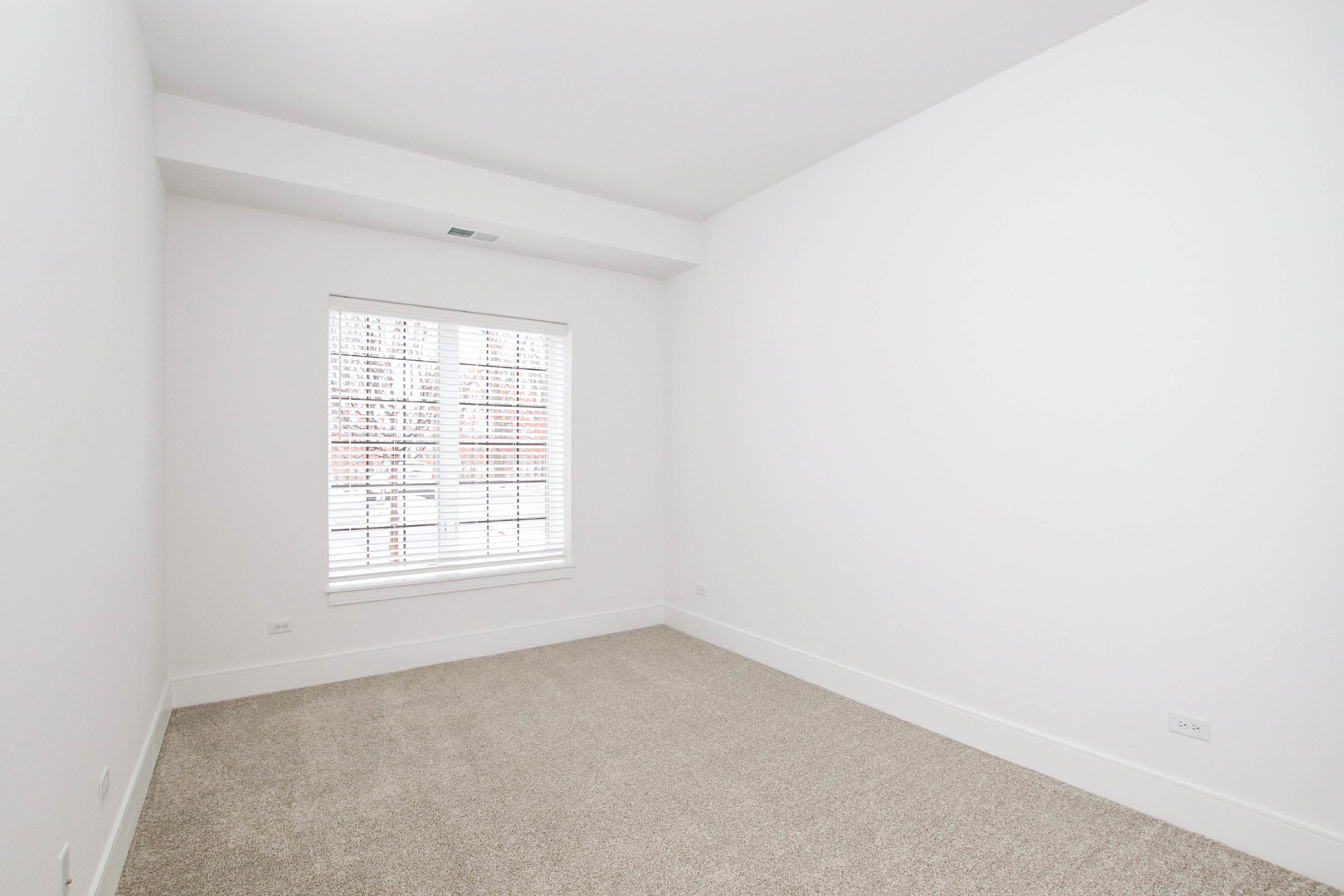 1850 Amberley Court Unit: 101