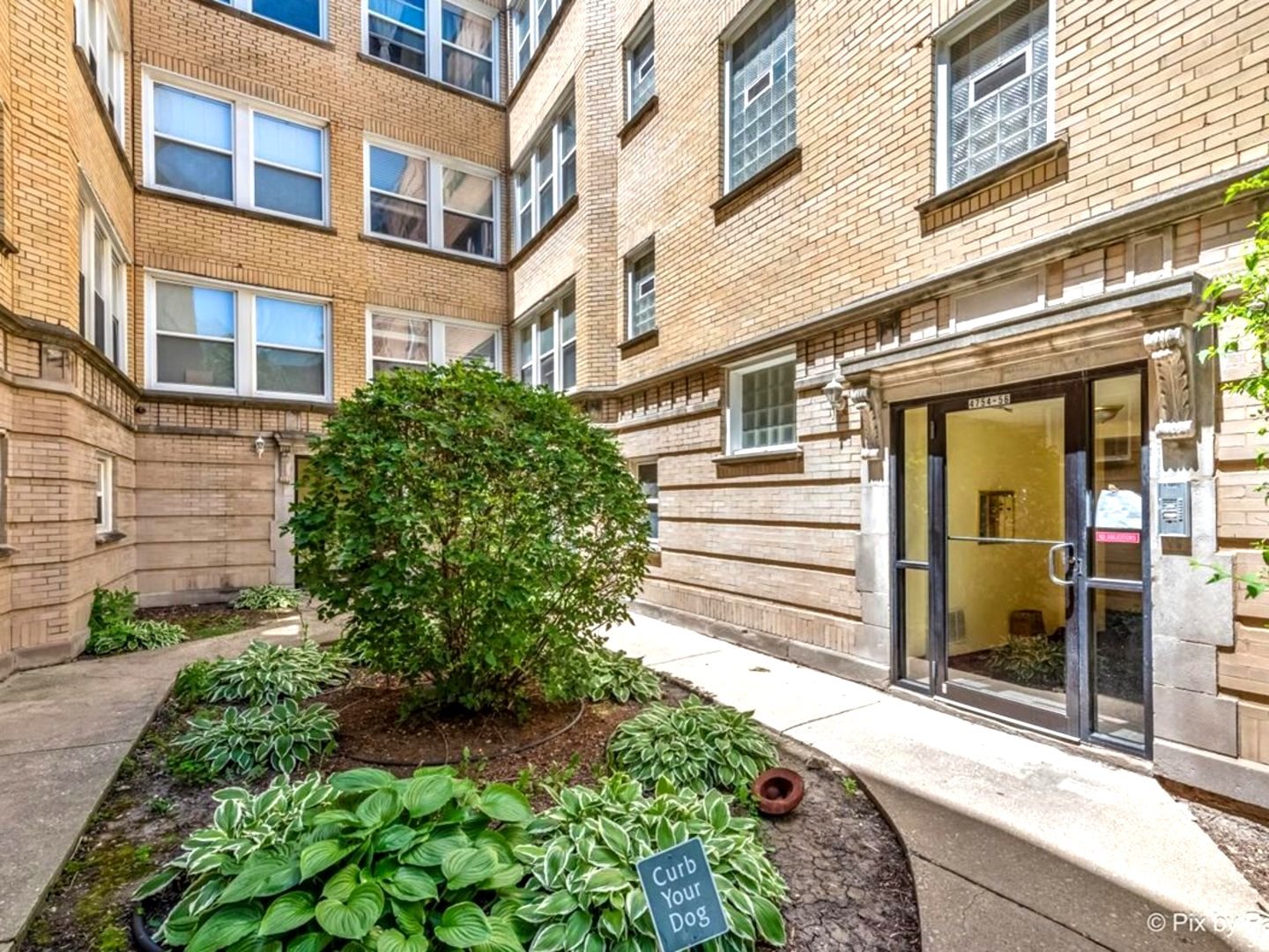 4754 N ALBANY Avenue Unit: 2