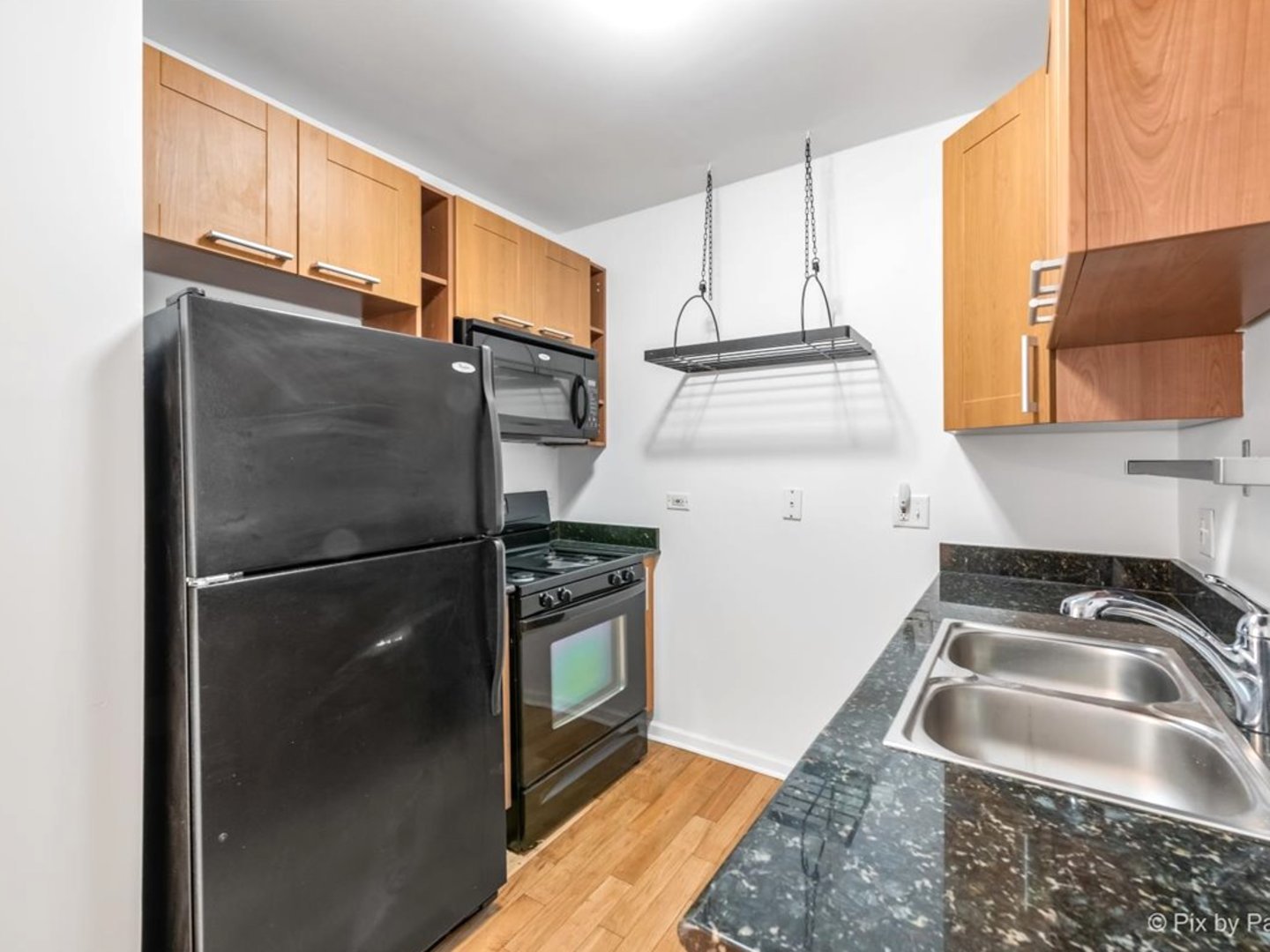 4754 N ALBANY Avenue Unit: 2