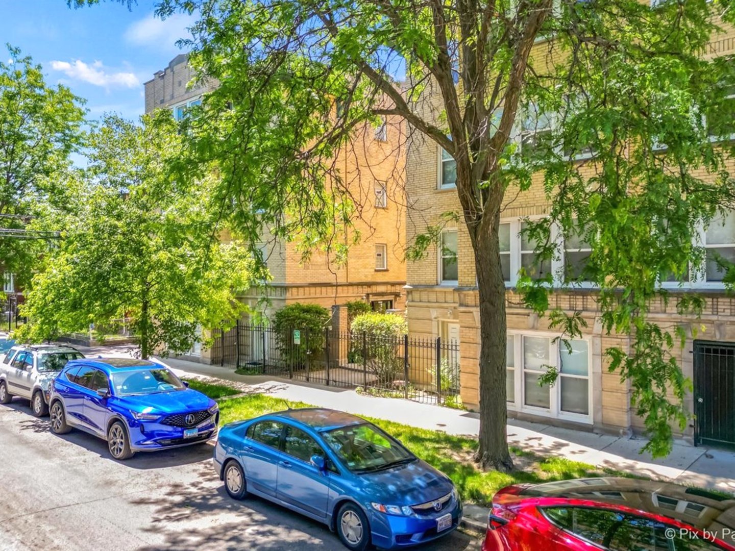 4754 N ALBANY Avenue Unit: 2