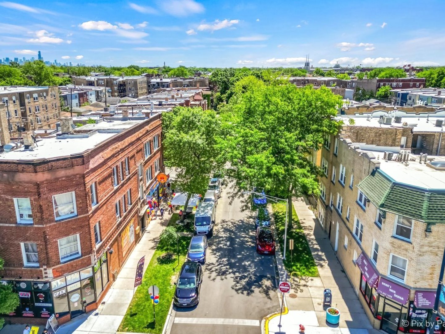 4754 N ALBANY Avenue Unit: 2