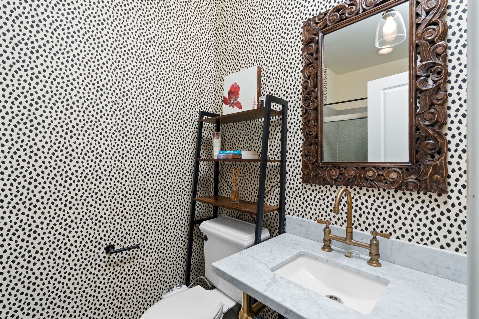 2119 N Damen Avenue Unit: 4