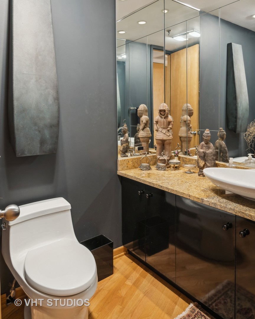680 N Lake Shore Drive Unit: 1006