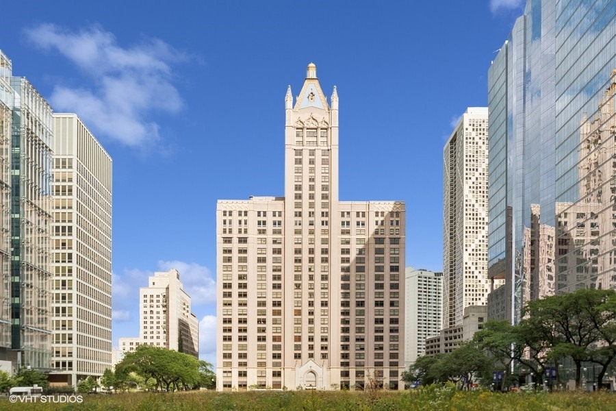 680 N Lake Shore Drive Unit: 1006