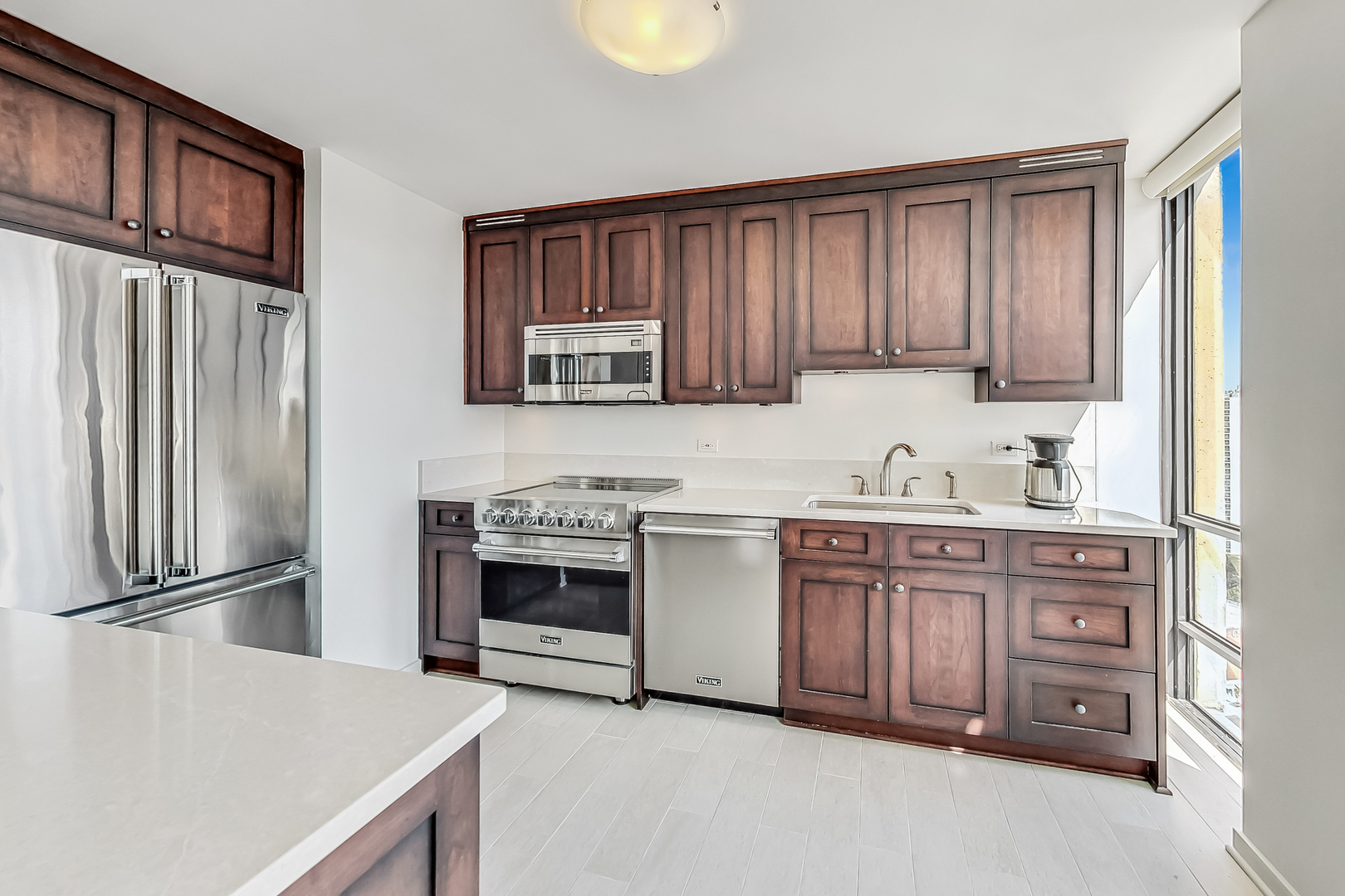 1660 N La Salle Drive Unit: 2402