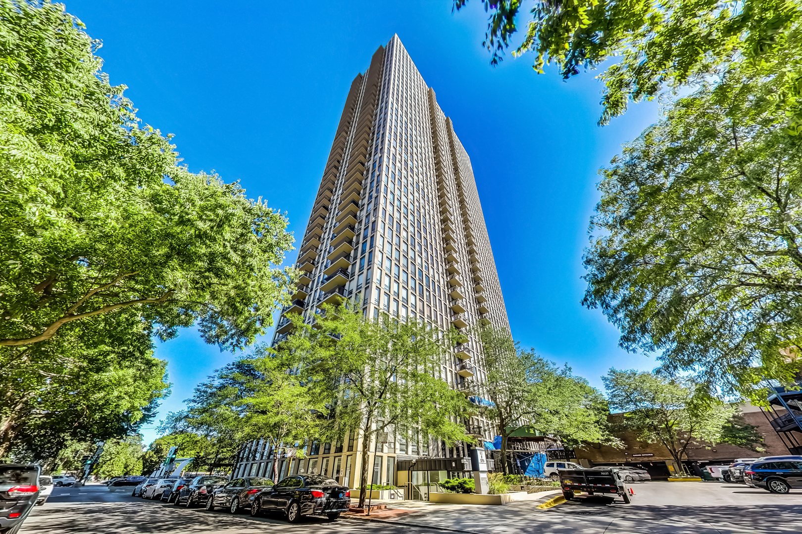1660 N La Salle Drive Unit: 2402