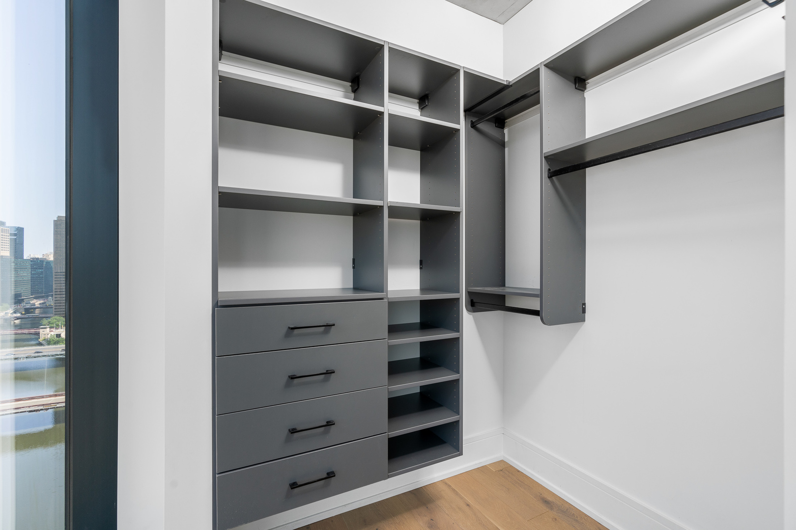 234 W Polk Street Unit: 2402