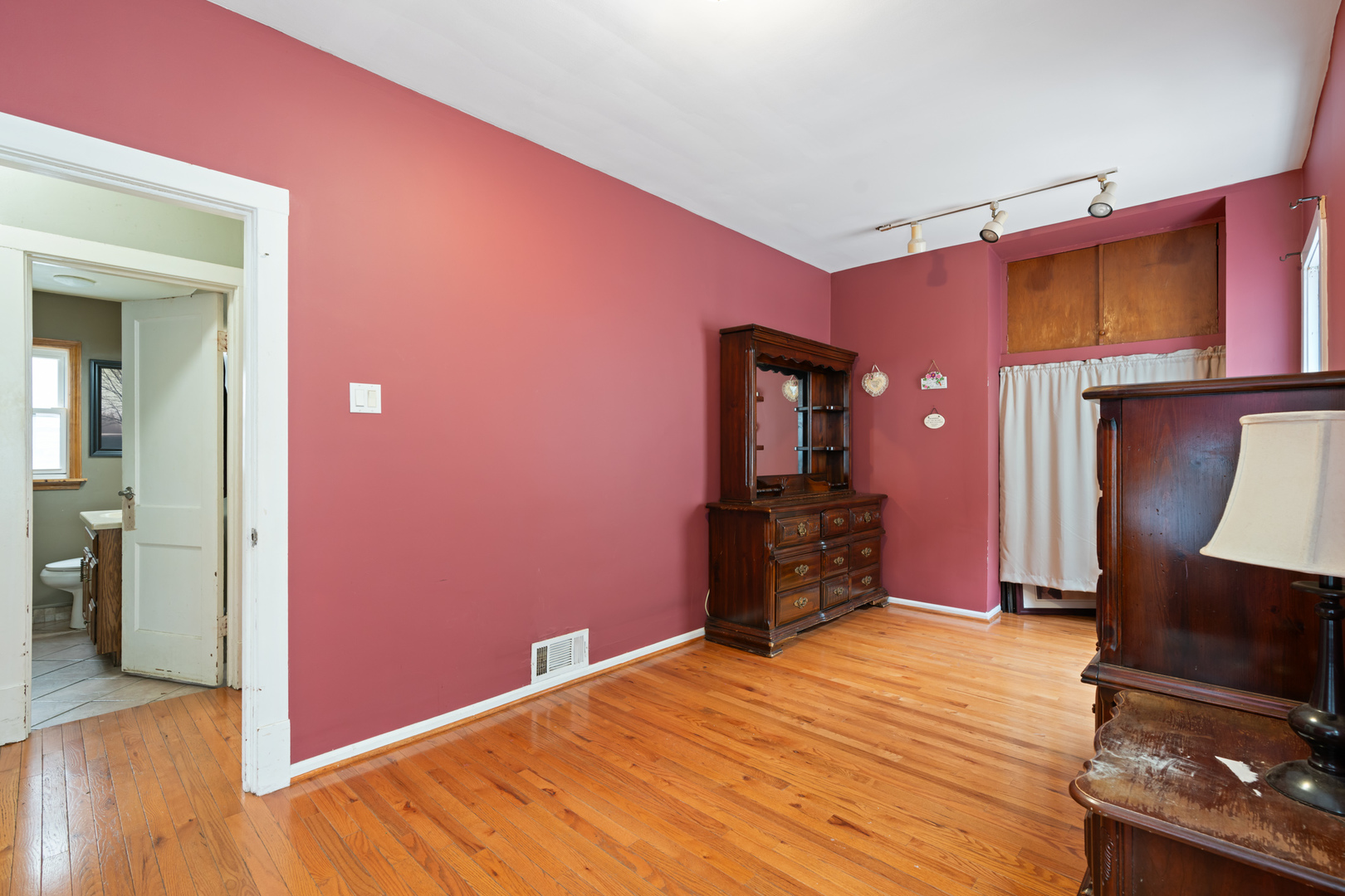 4010 N Octavia Avenue