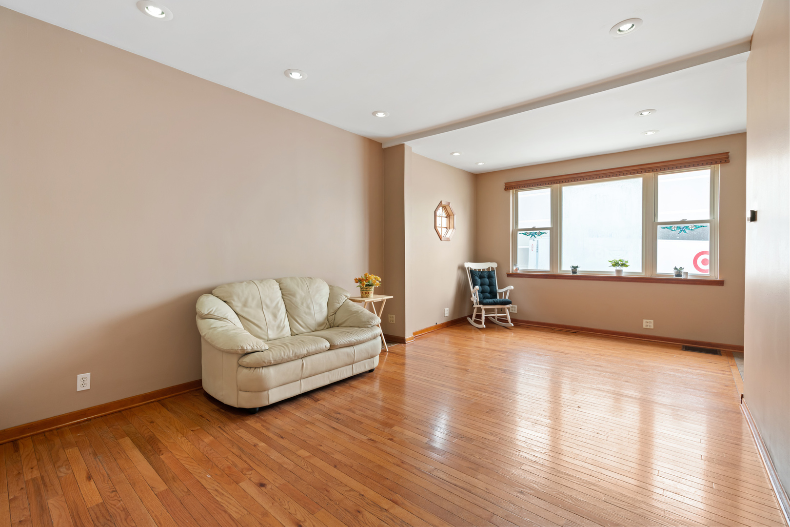 4010 N Octavia Avenue