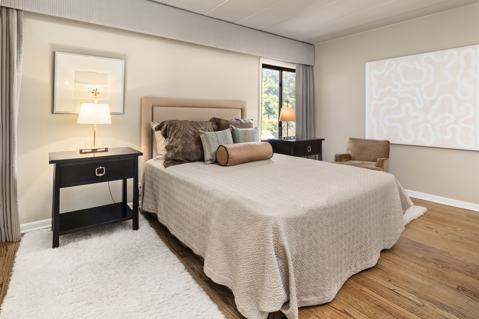 2333 N Geneva Terrace Unit: 4A