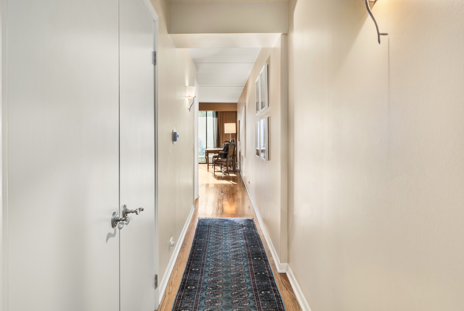 2333 N Geneva Terrace Unit: 4A