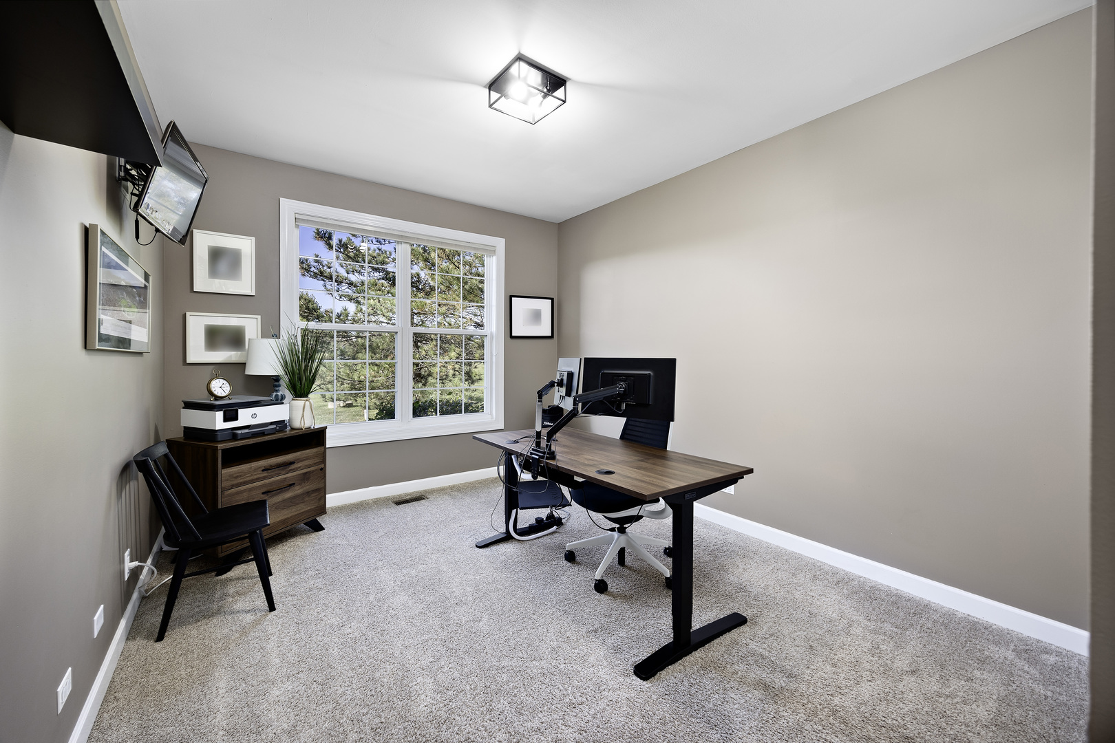 2 Hawthorn Grove Circle