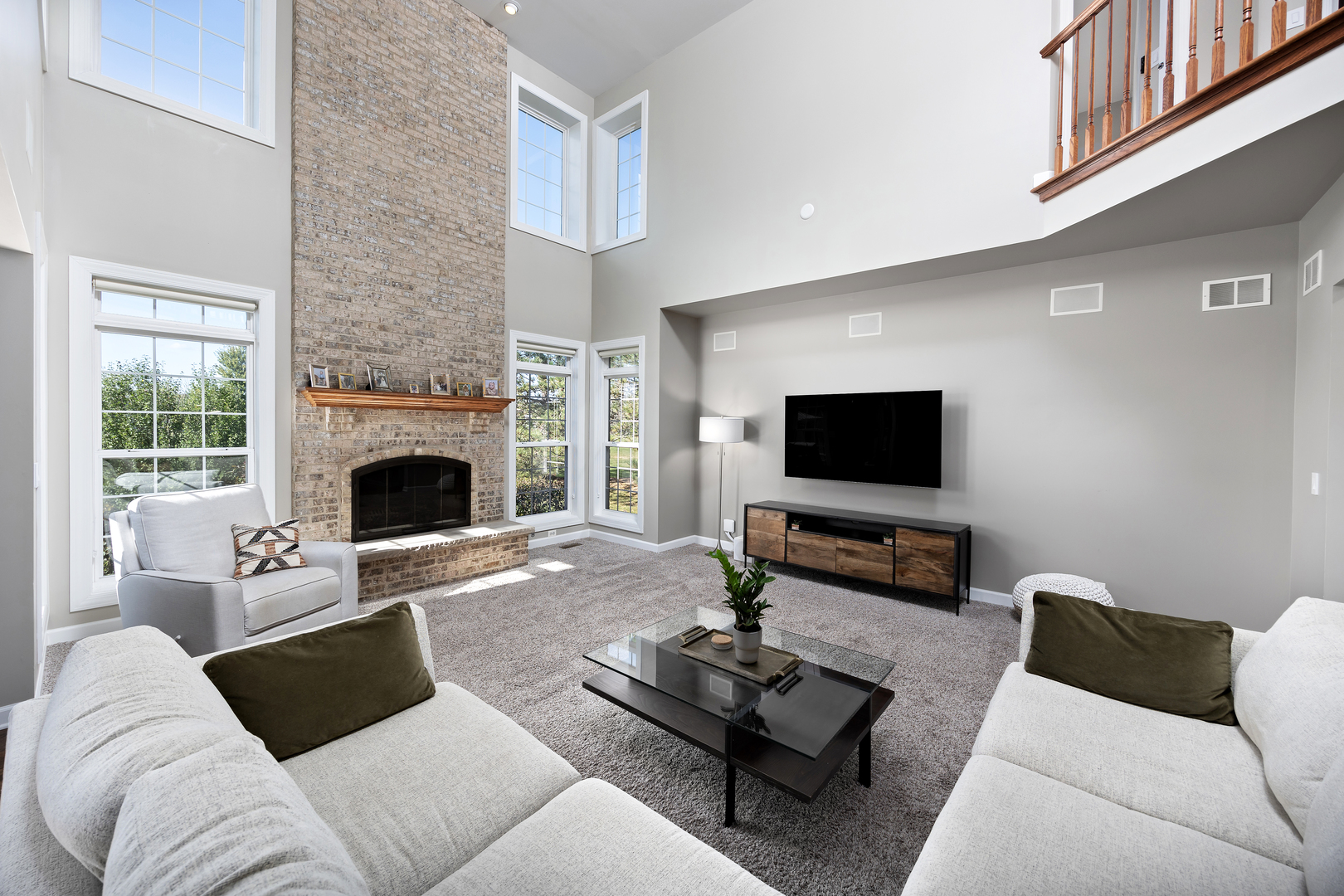 2 Hawthorn Grove Circle