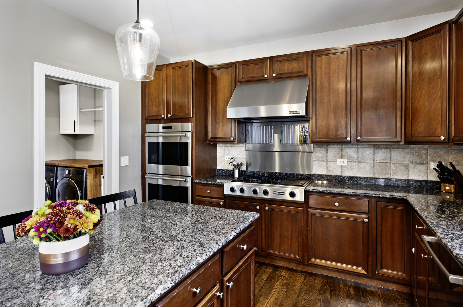 2 Hawthorn Grove Circle