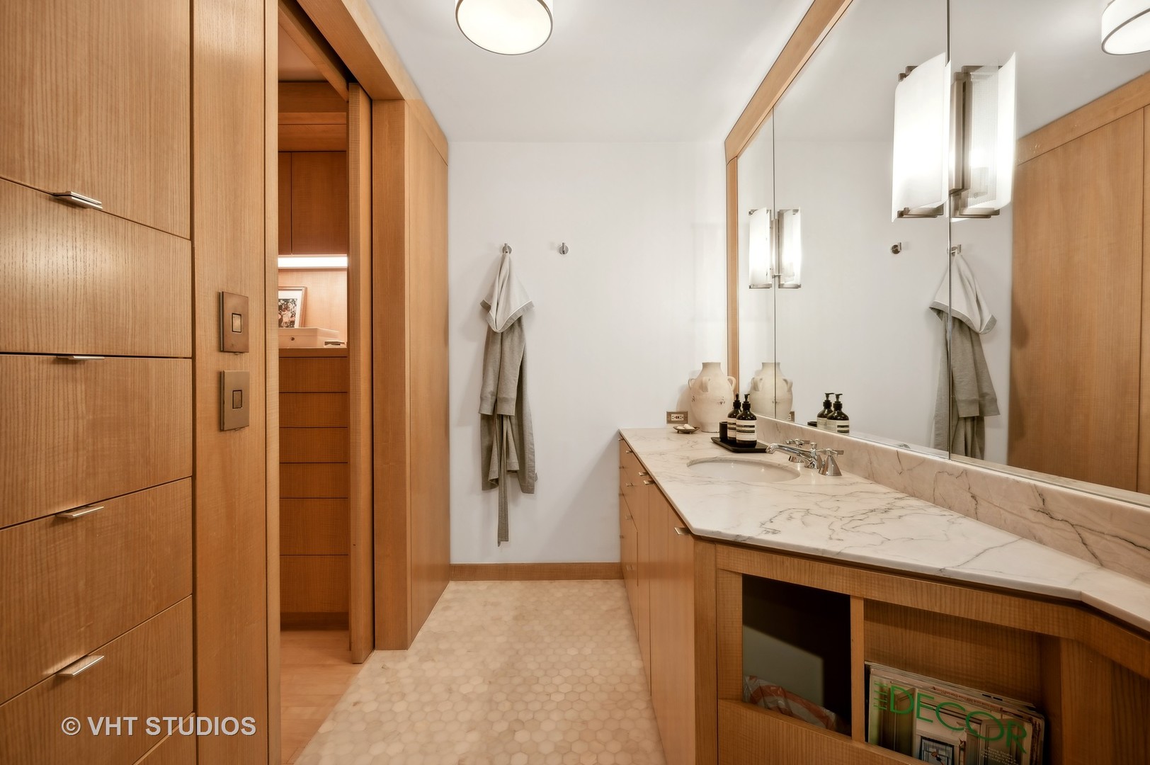 680 N Lake Shore Drive Unit: 1616