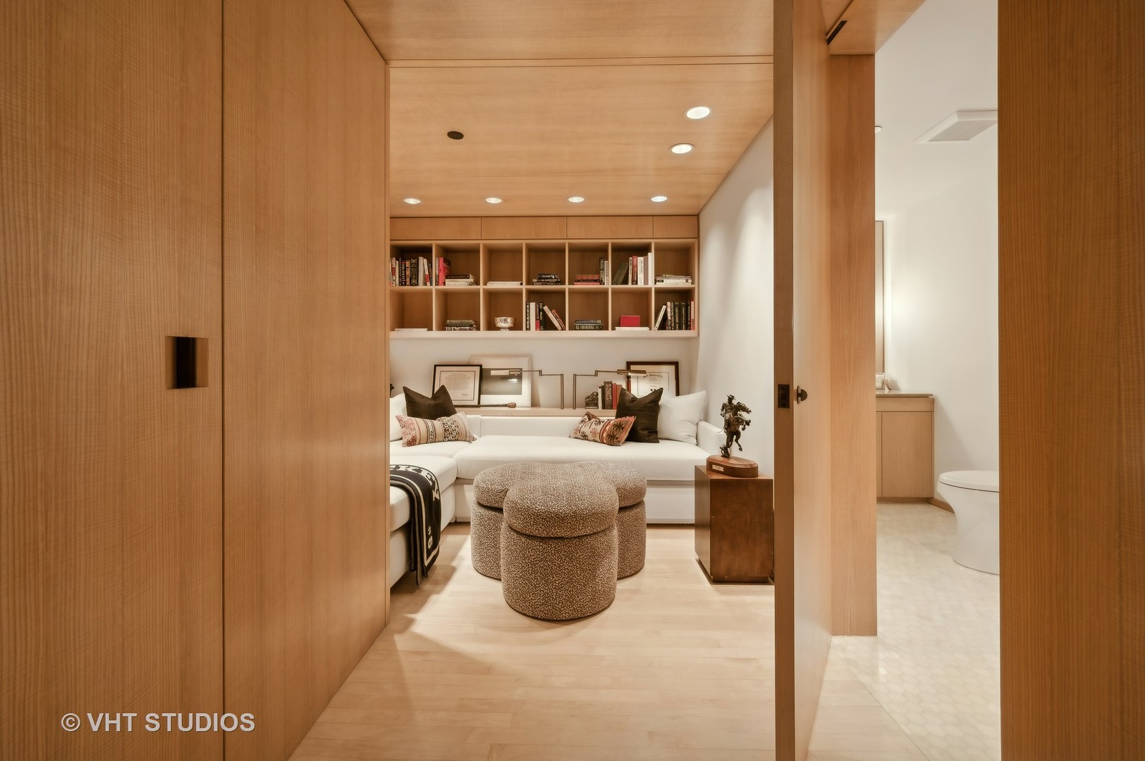 680 N Lake Shore Drive Unit: 1616