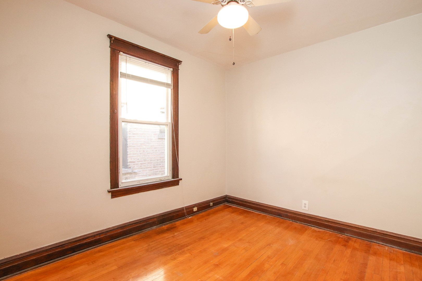 6630 N Newgard Avenue Unit: 3