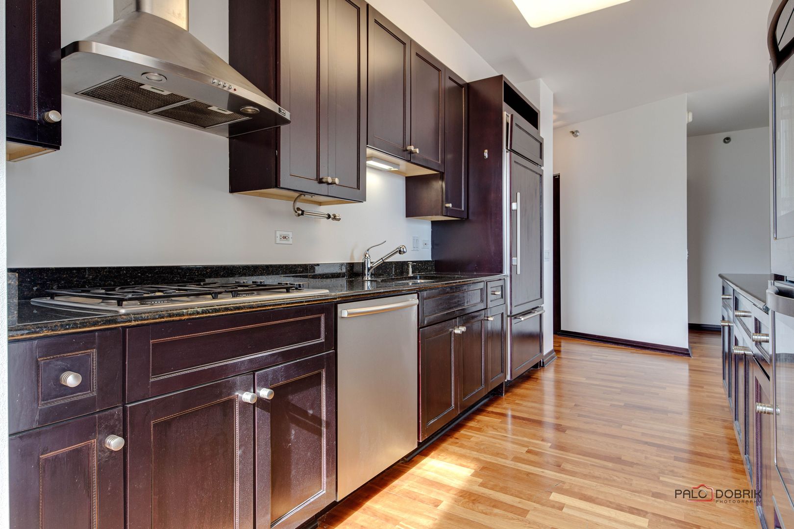 33 W ONTARIO Street Unit: 42B