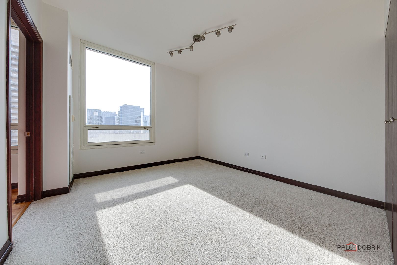 33 W ONTARIO Street Unit: 42B