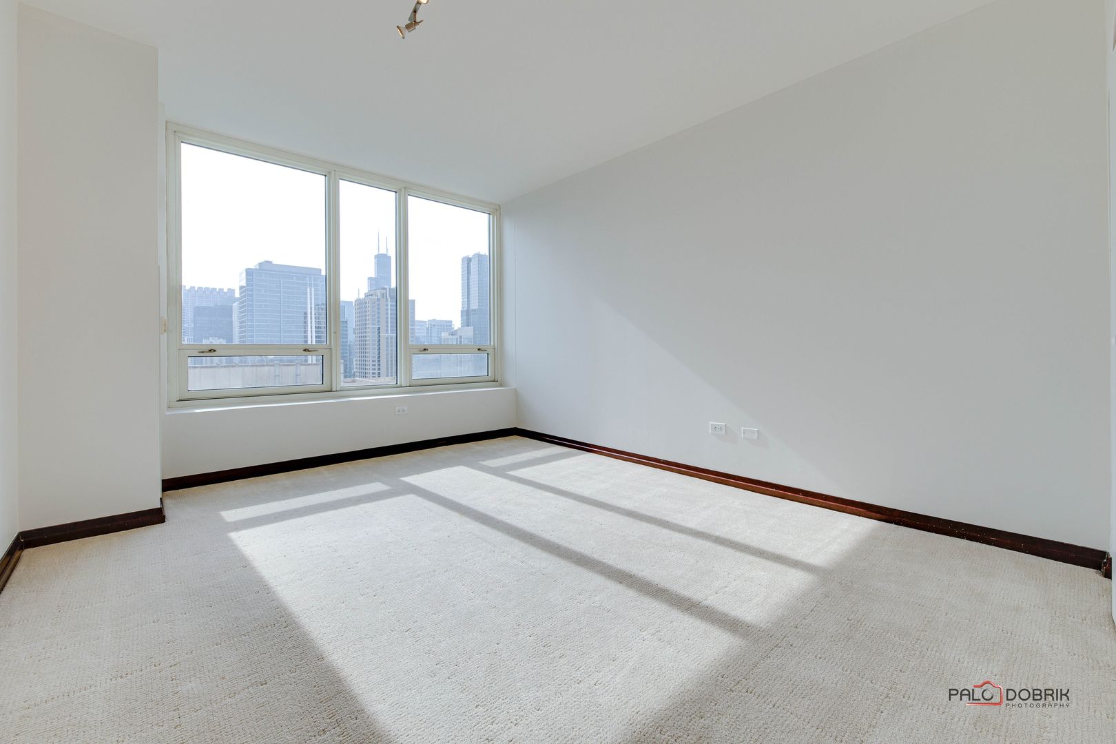 33 W ONTARIO Street Unit: 42B