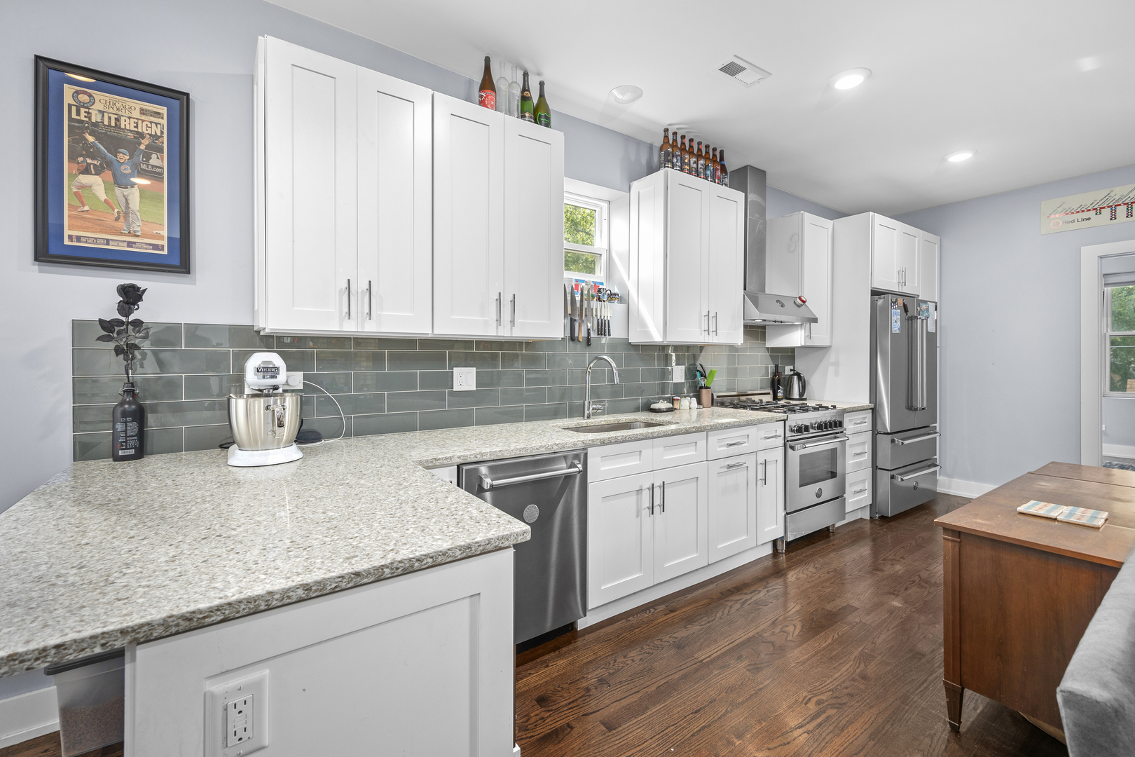 2430 N Washtenaw Avenue Unit: 3S
