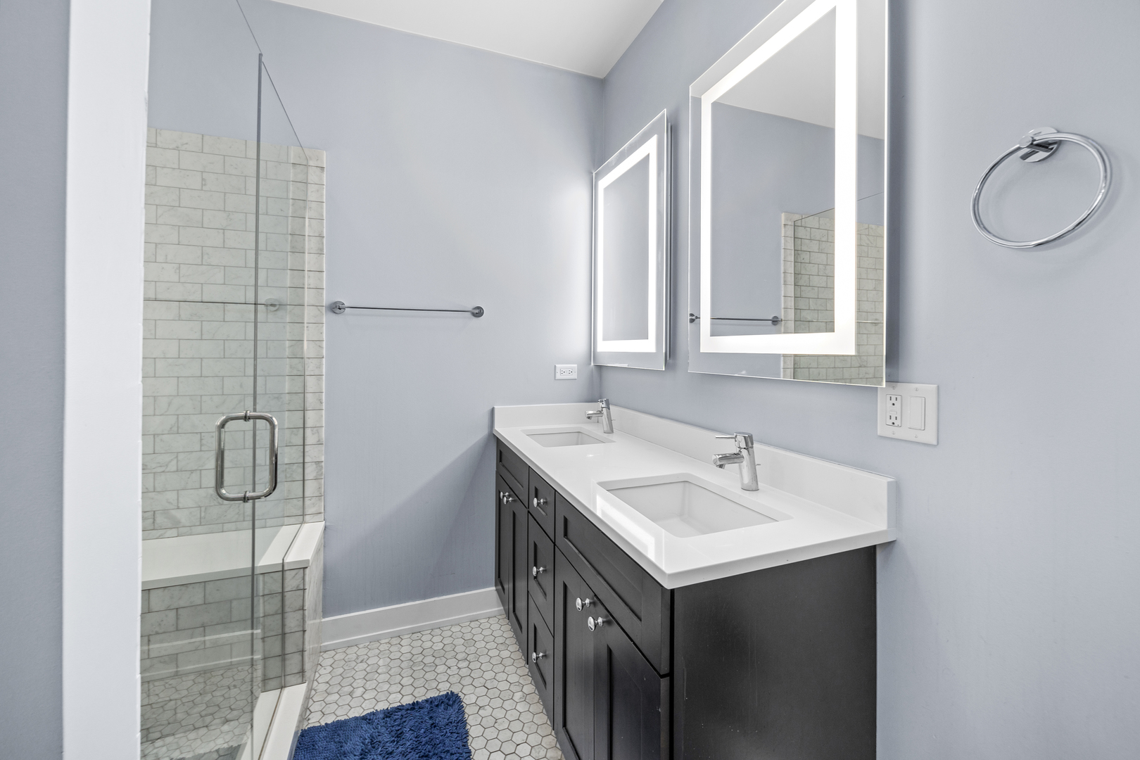 2430 N Washtenaw Avenue Unit: 3S