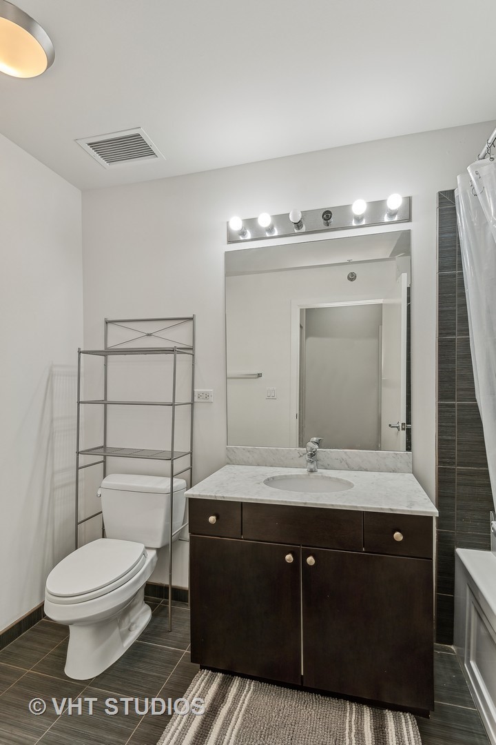 235 W Van Buren Street Unit: 1809