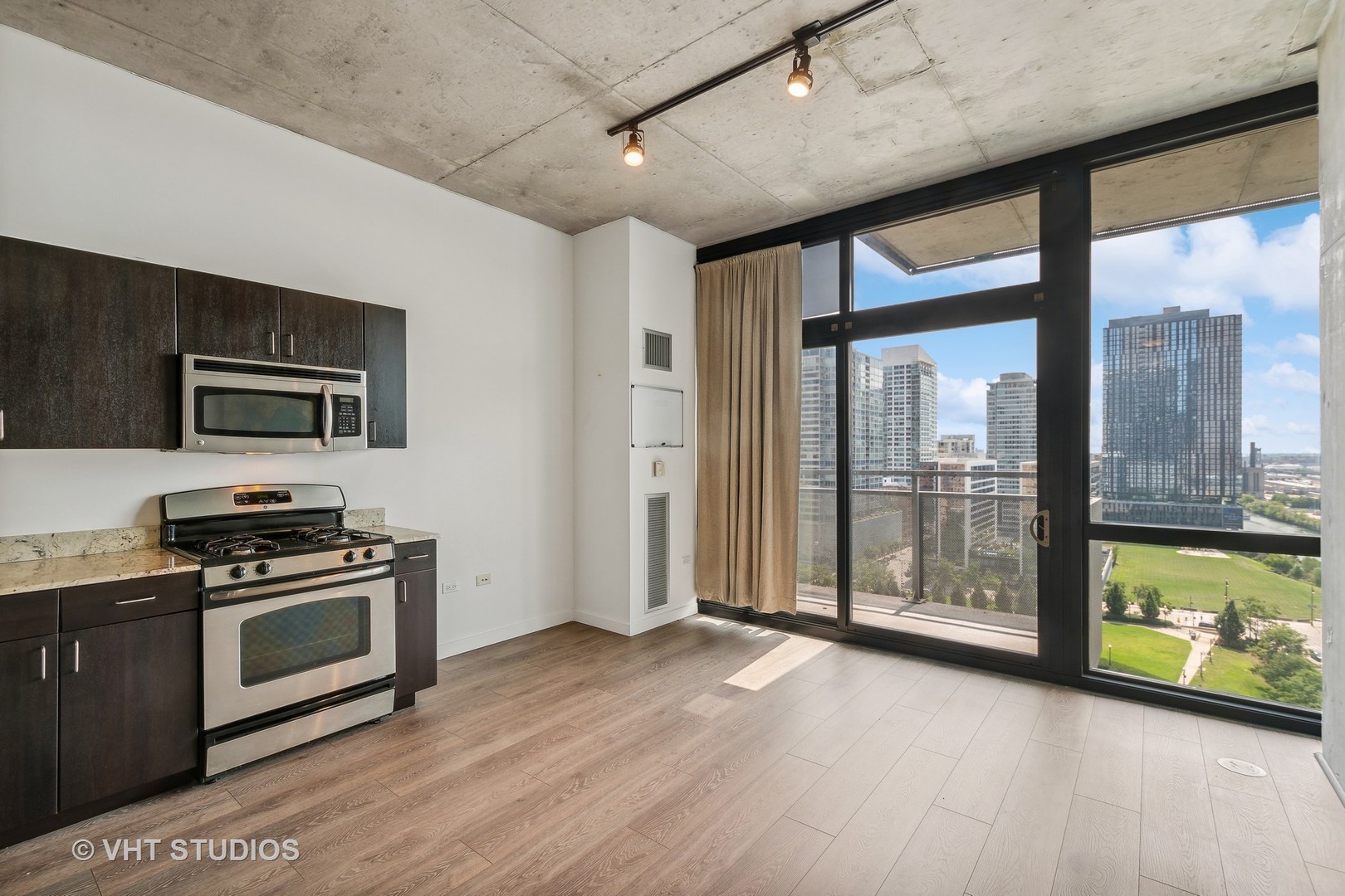 235 W Van Buren Street Unit: 1809