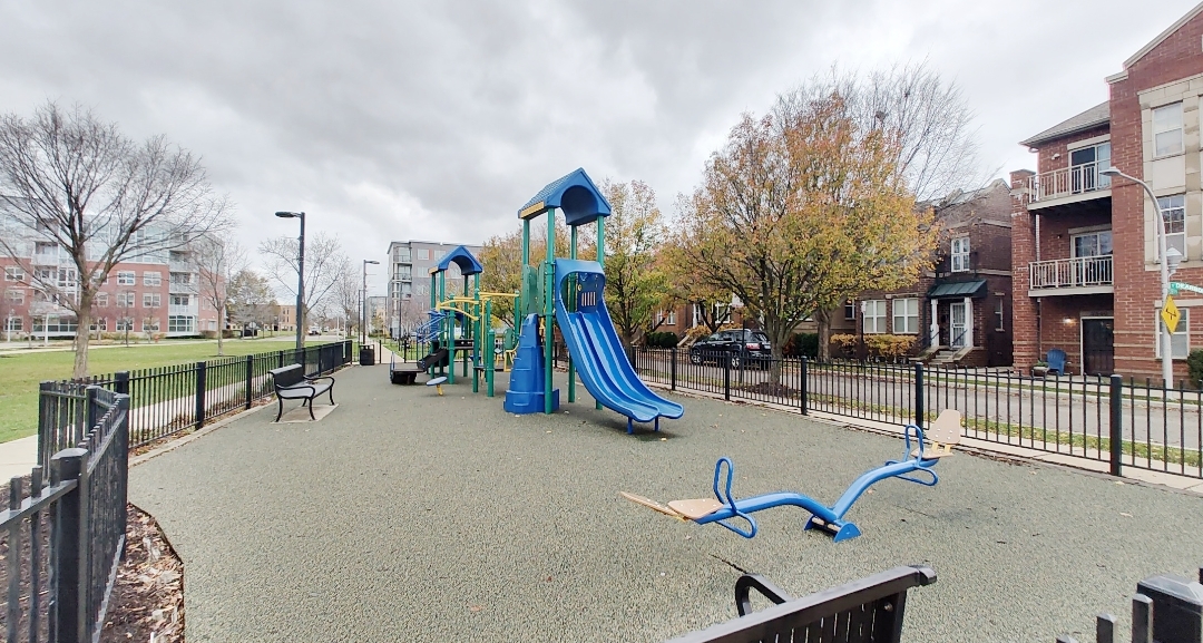 17 W 35th Street Unit: 305