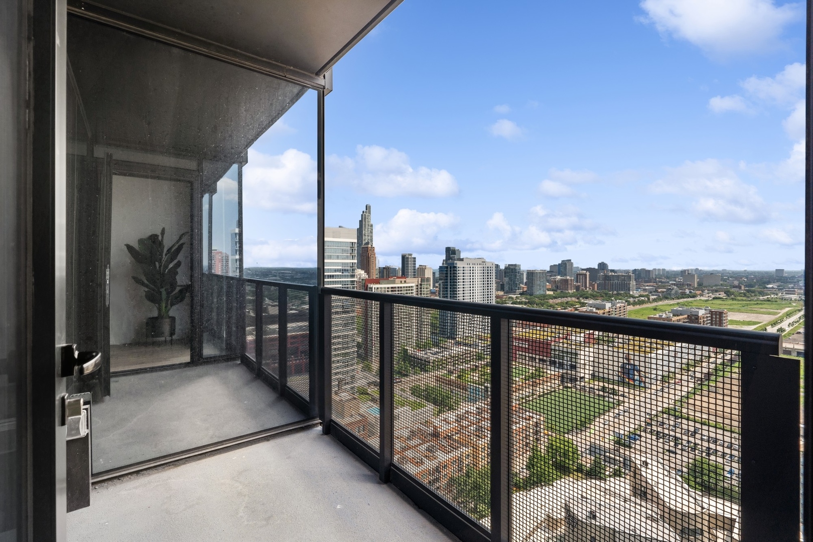 234 W Polk Street Unit: 2605
