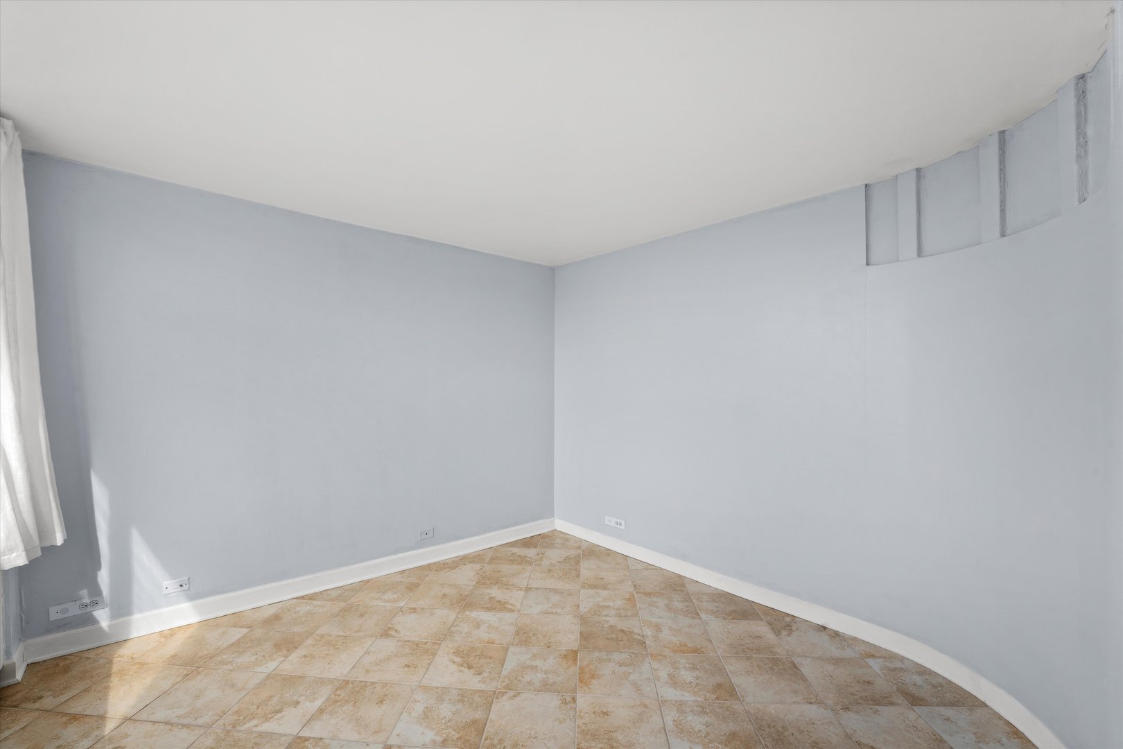 1355 N Sandburg Terrace Unit: 1103D