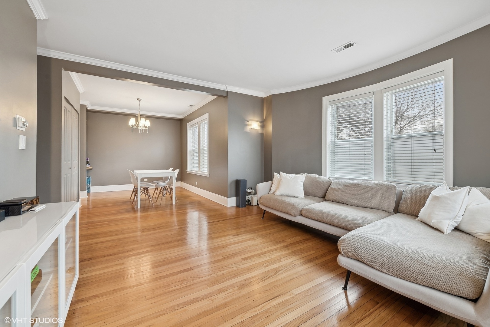 1424 W CULLOM Avenue Unit: 1