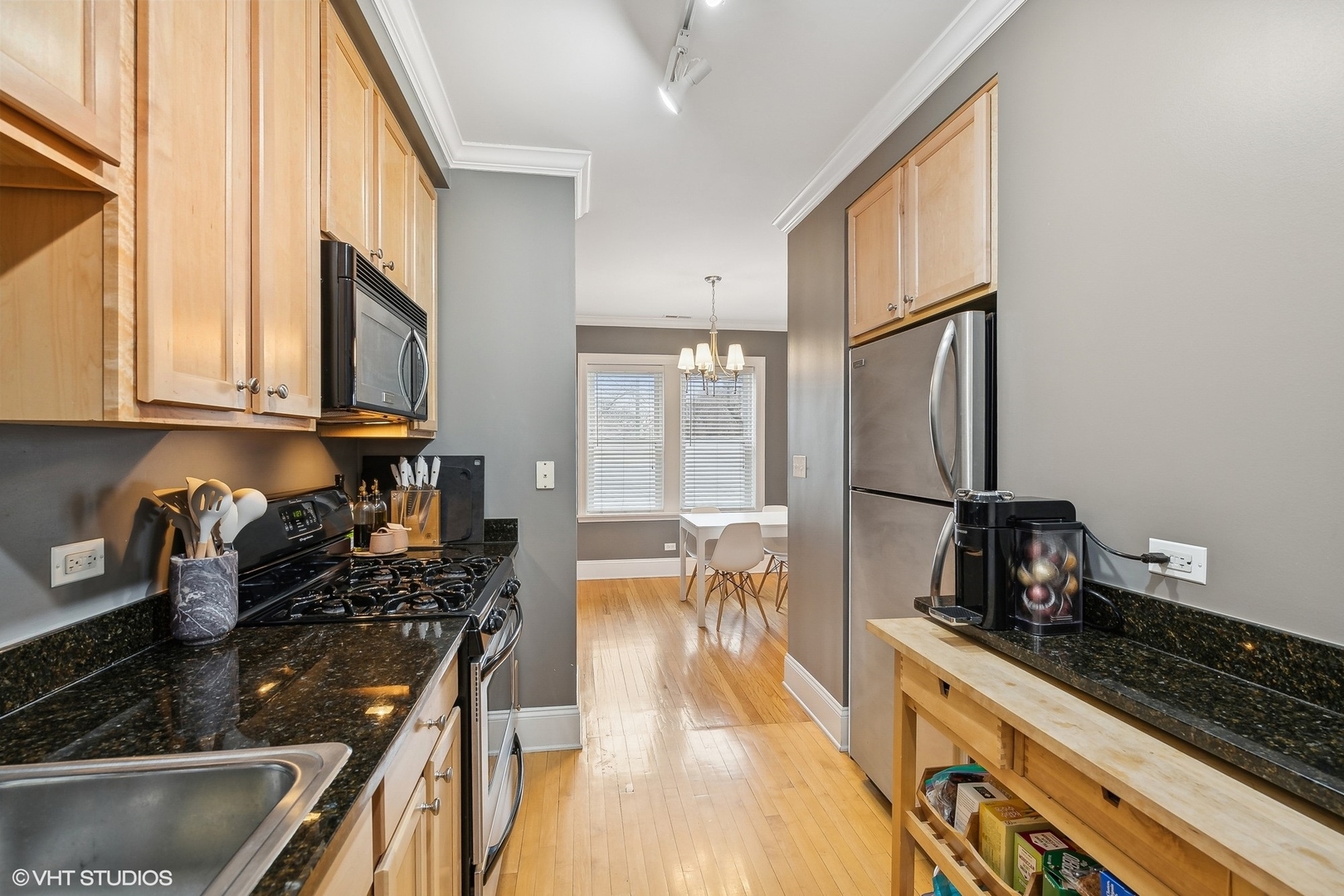 1424 W CULLOM Avenue Unit: 1