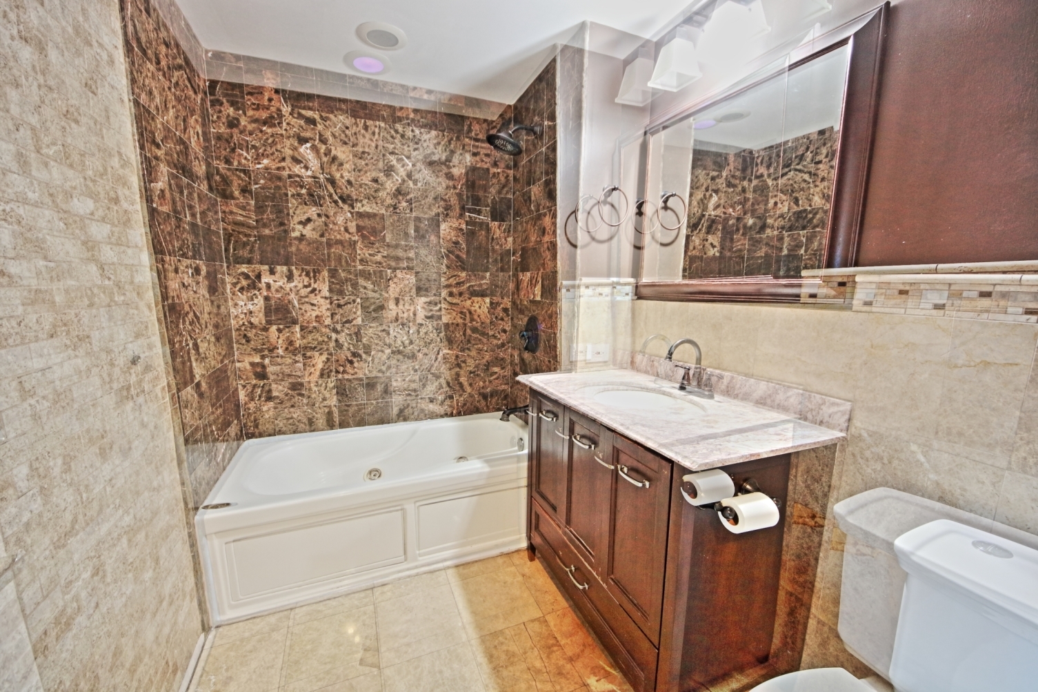 61 W 15th Street Unit: 212