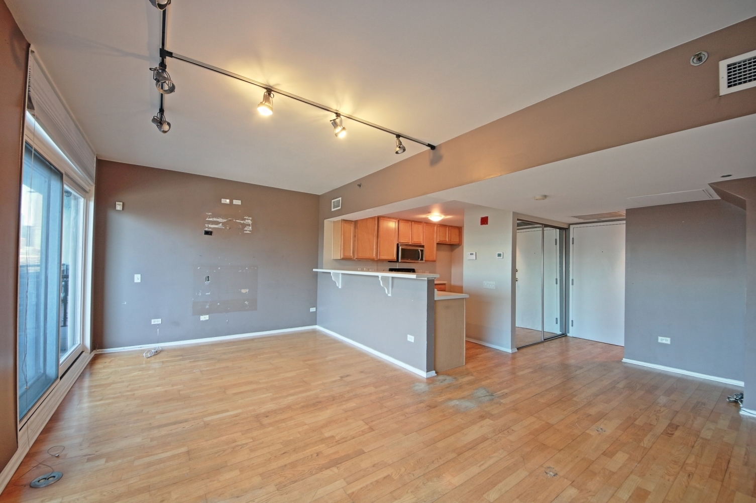 61 W 15th Street Unit: 212