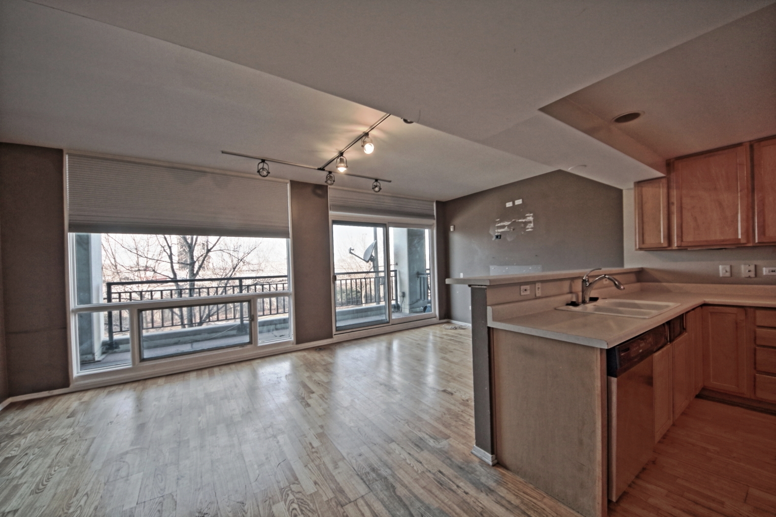 61 W 15th Street Unit: 212