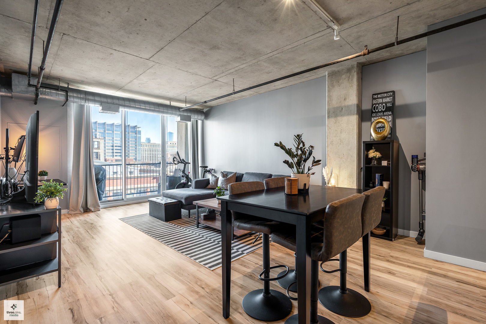 700 W Van Buren Street Unit: 1102