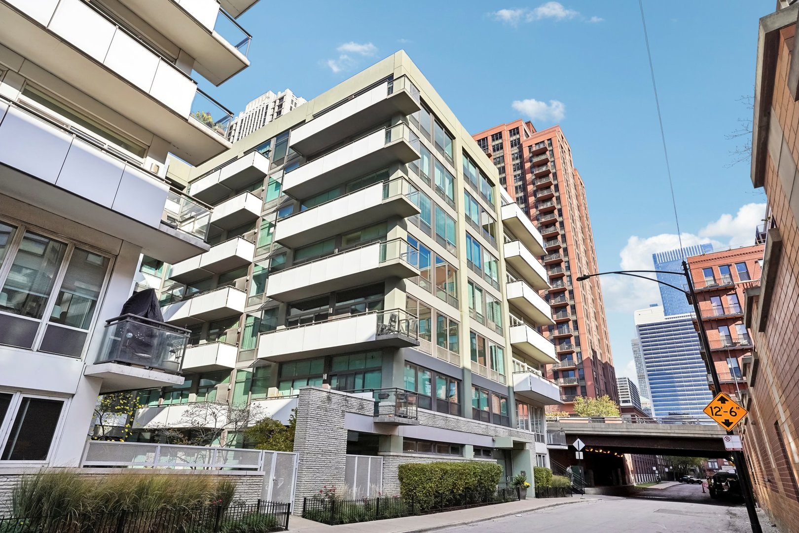 650 W WAYMAN Street Unit: 604C