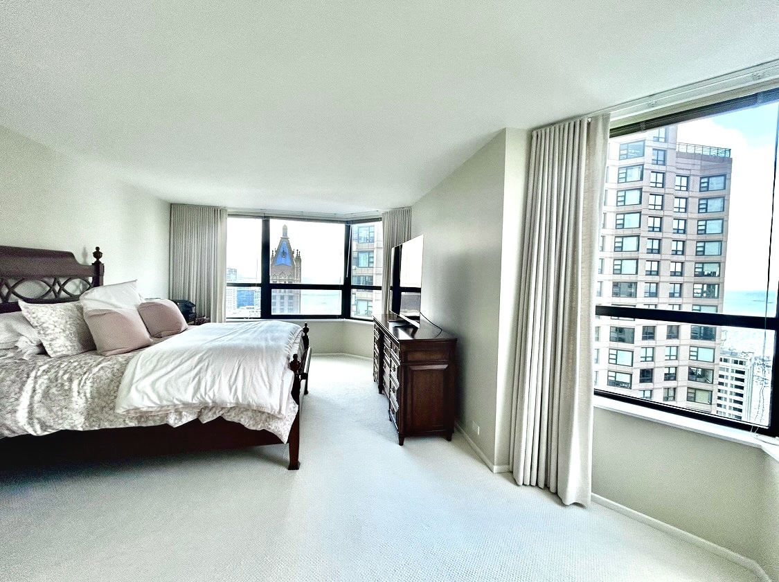 400 E OHIO Street Unit: 4003