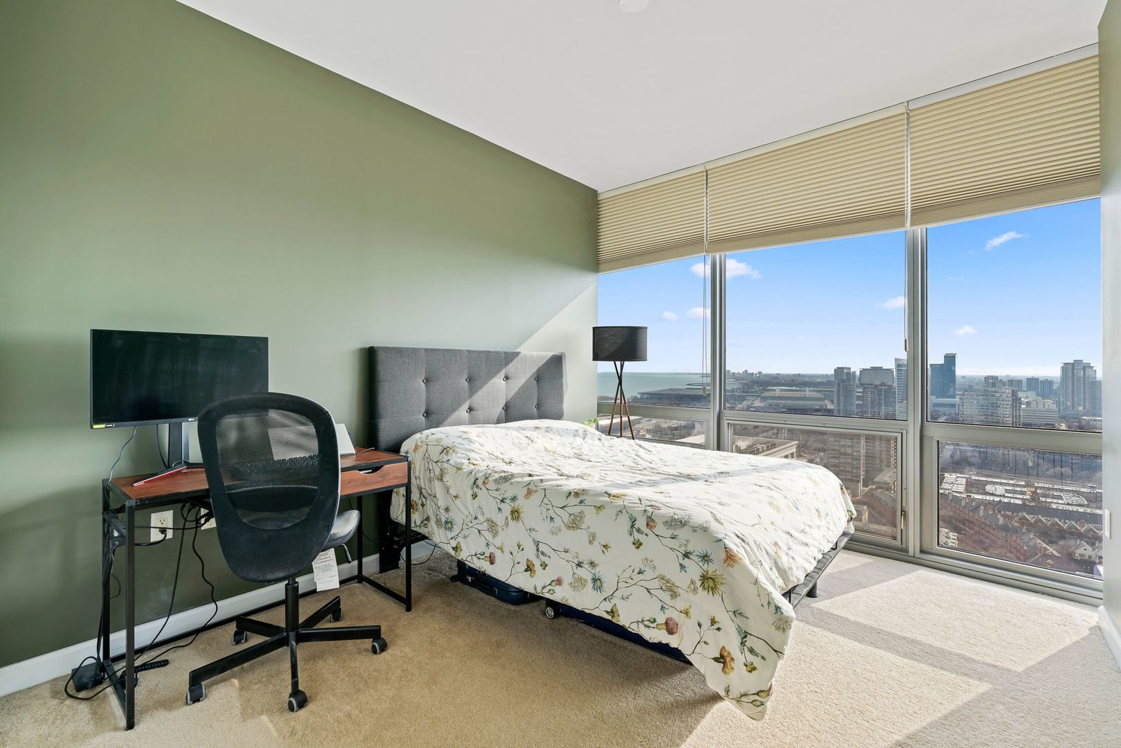 1235 S Prairie Avenue Unit: 3005