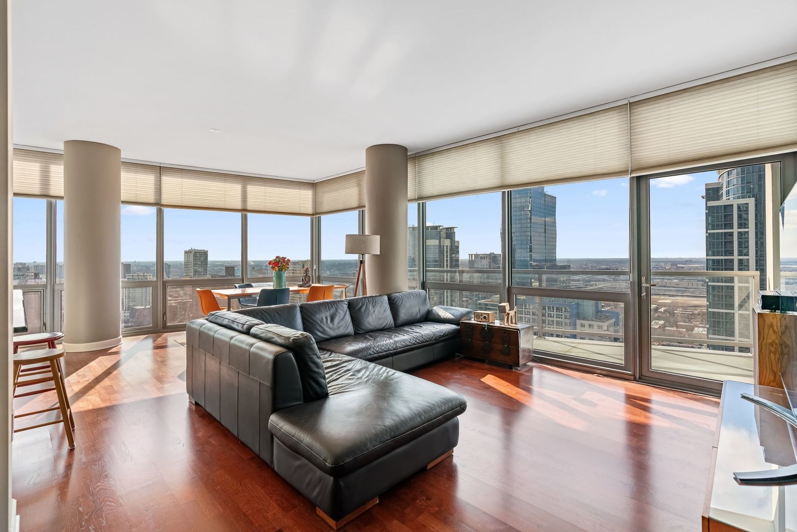 1235 S Prairie Avenue Unit: 3005