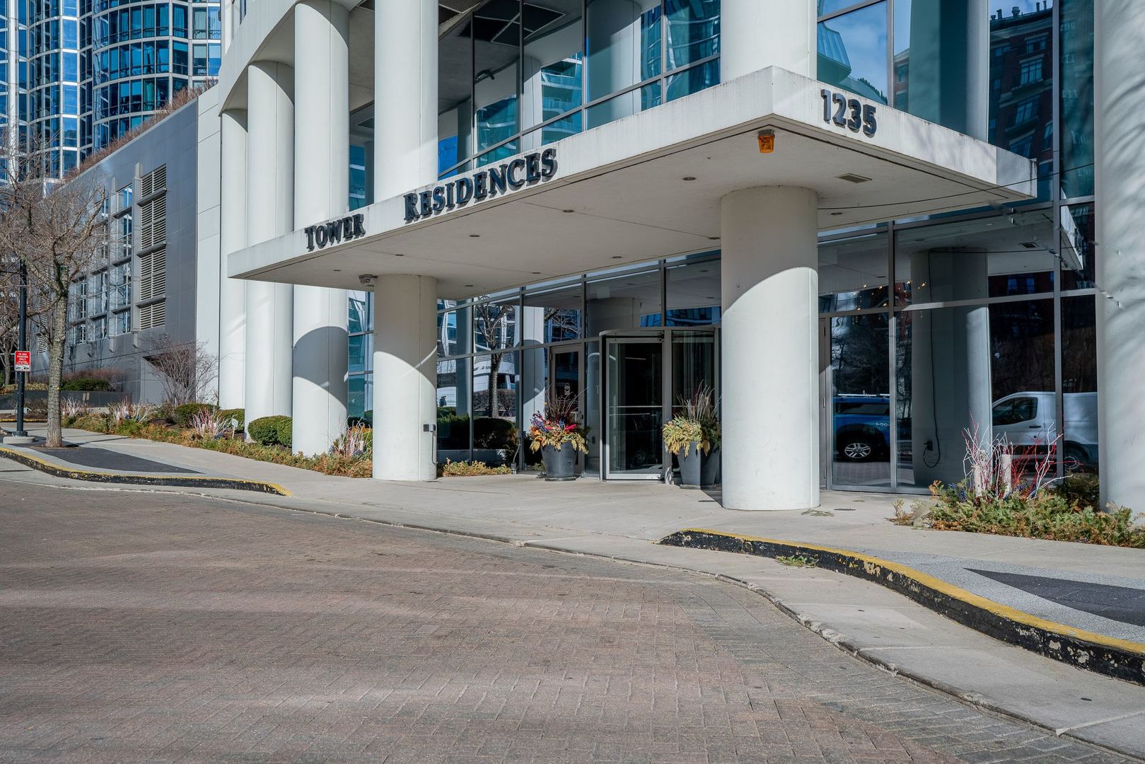 1235 S Prairie Avenue Unit: 3005