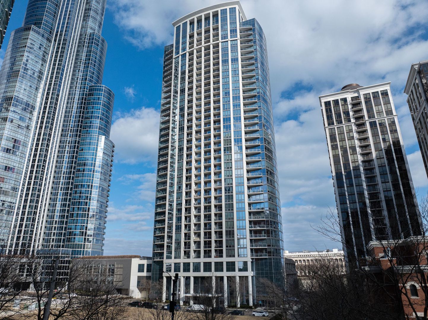 1235 S Prairie Avenue Unit: 3005