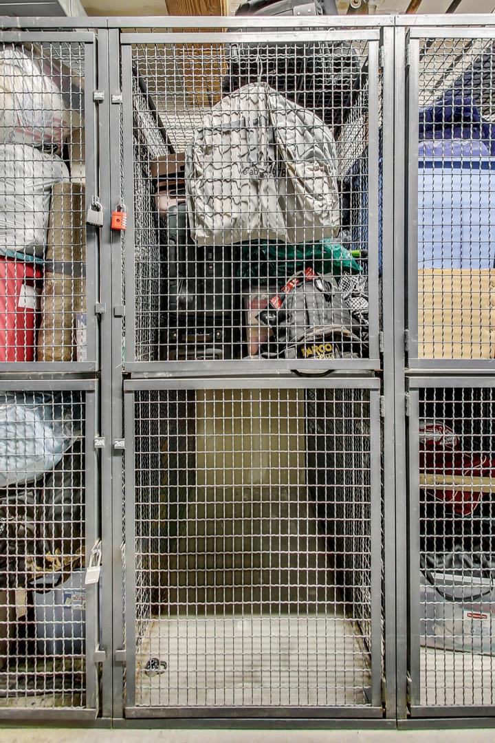 520 W Huron Street Unit: 203