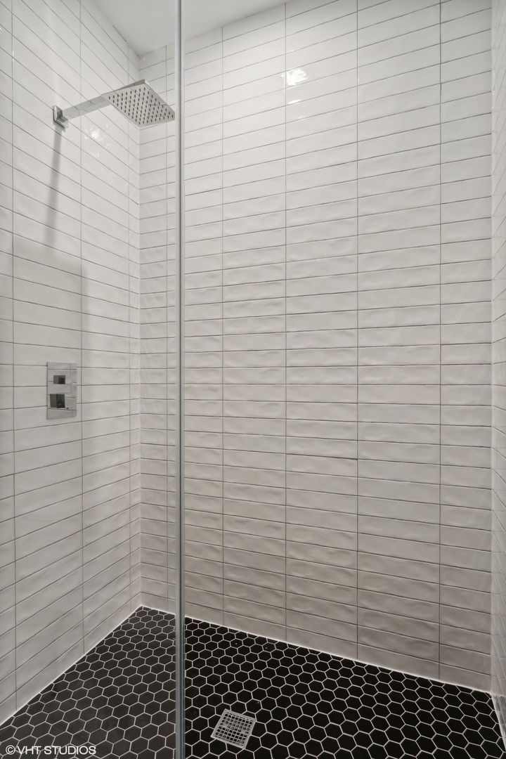 3341 N Sheffield Avenue Unit: 3S