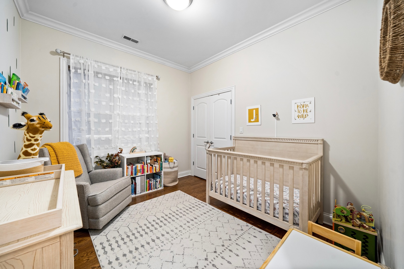 1031 W Newport Avenue Unit: 2