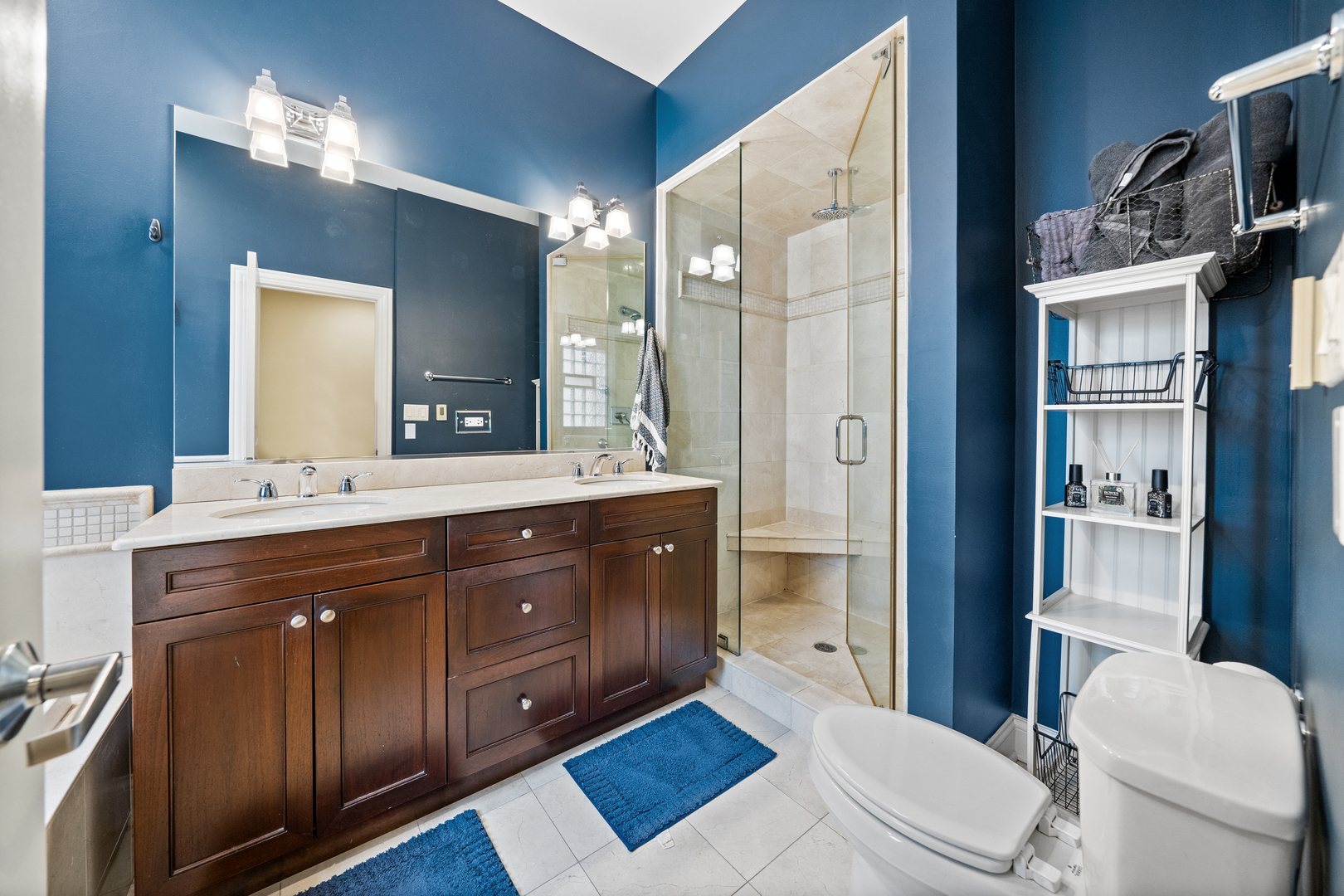 1031 W Newport Avenue Unit: 2